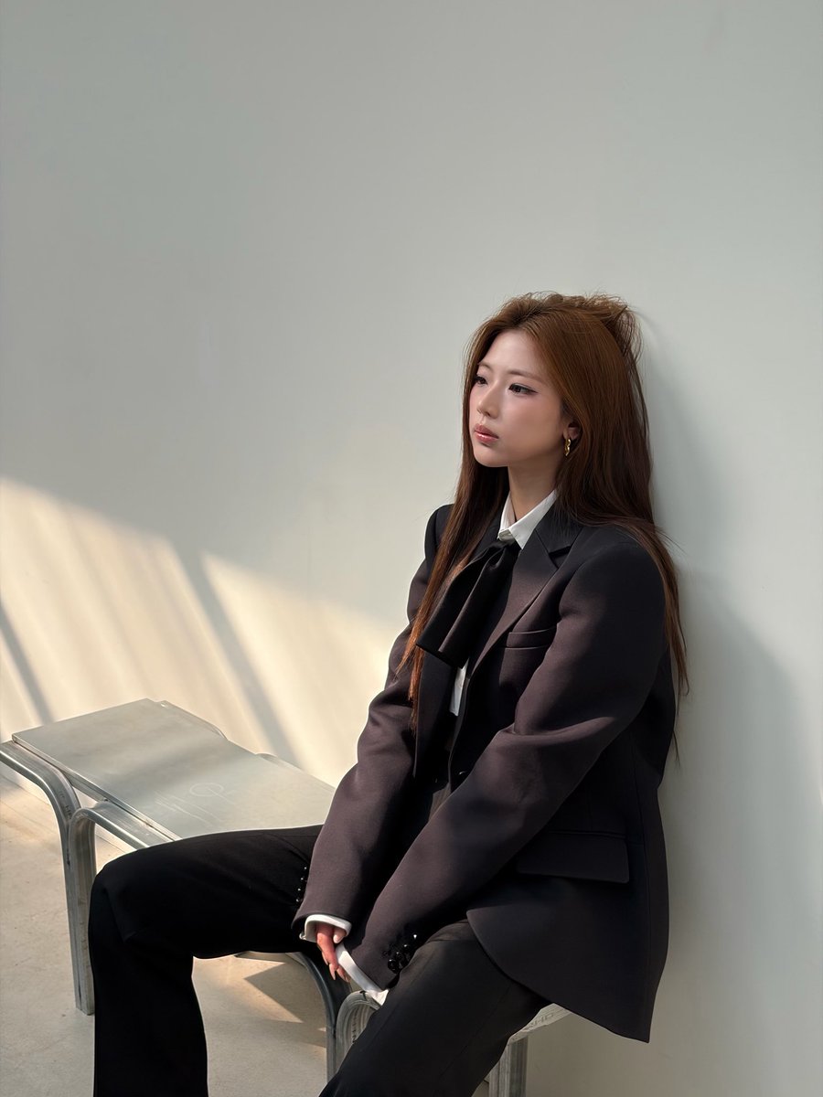 picbaemon's tweet photo. RUKA WEVERSE UPDATE https://t.co/m6b4vqGimv