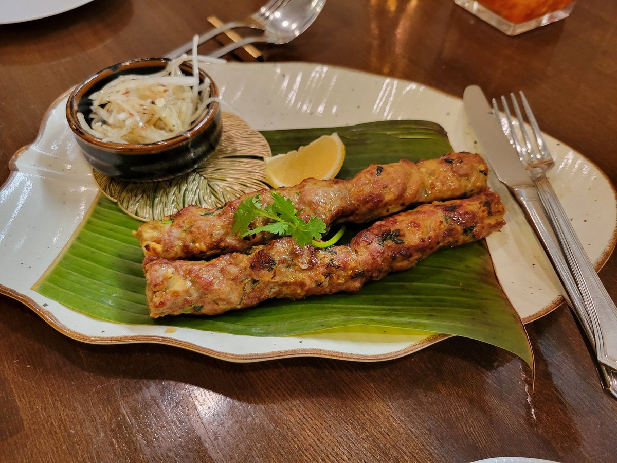 53murai's tweet photo. 久しぶりに大好きなシタールさんへ🍛

新メニューのジューシーラムカバブ、野菜のタンドール焼き、アイスといつものバターチキンカレー✨

美味しくて幸せ❤️

ラム苦手なのに、美味しくいただけました😸

#シタール https://t.co/exwBlo2MaW