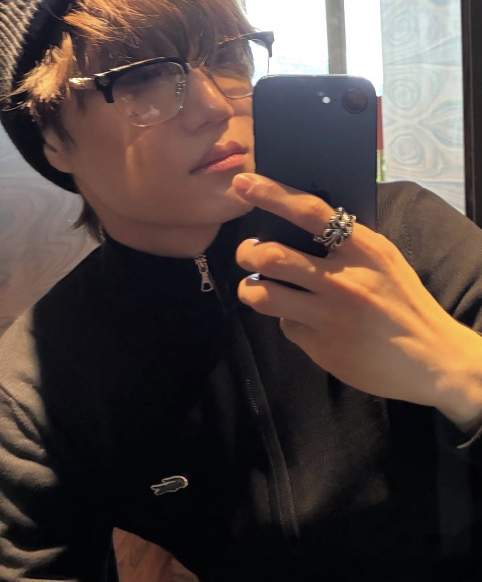 KJIbase's tweet photo. 080326 zkdlin IG update https://t.co/vVDHDBbvAR