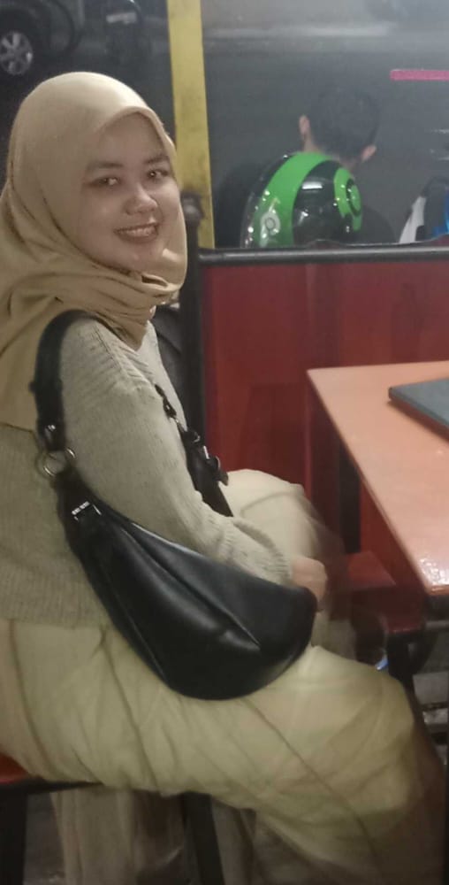 sweettobeli's tweet photo. DEAR X ALIAS TWITTER, PLEASE DO YOUR MAGIC!

BANTU AKU CARI ORANG INI
DIA PENIPU BELASAN JUTA, BARANG DAN YANG LAIN
PLEASE
BUTUH DATA DIA ATAUPUN APAPUN YANG REAL
KEBANYAKAN YG DIA SEBAR ITU FAKE

Please bantu aku https://t.co/TQy1JrL3SD