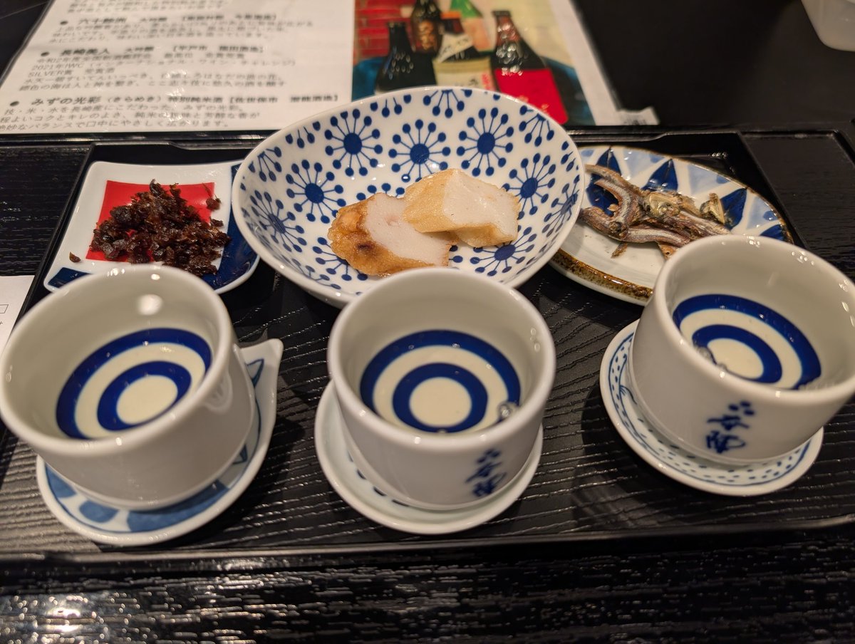 blackcokoa's tweet photo. 飲み比べ https://t.co/mNAOggMwfC