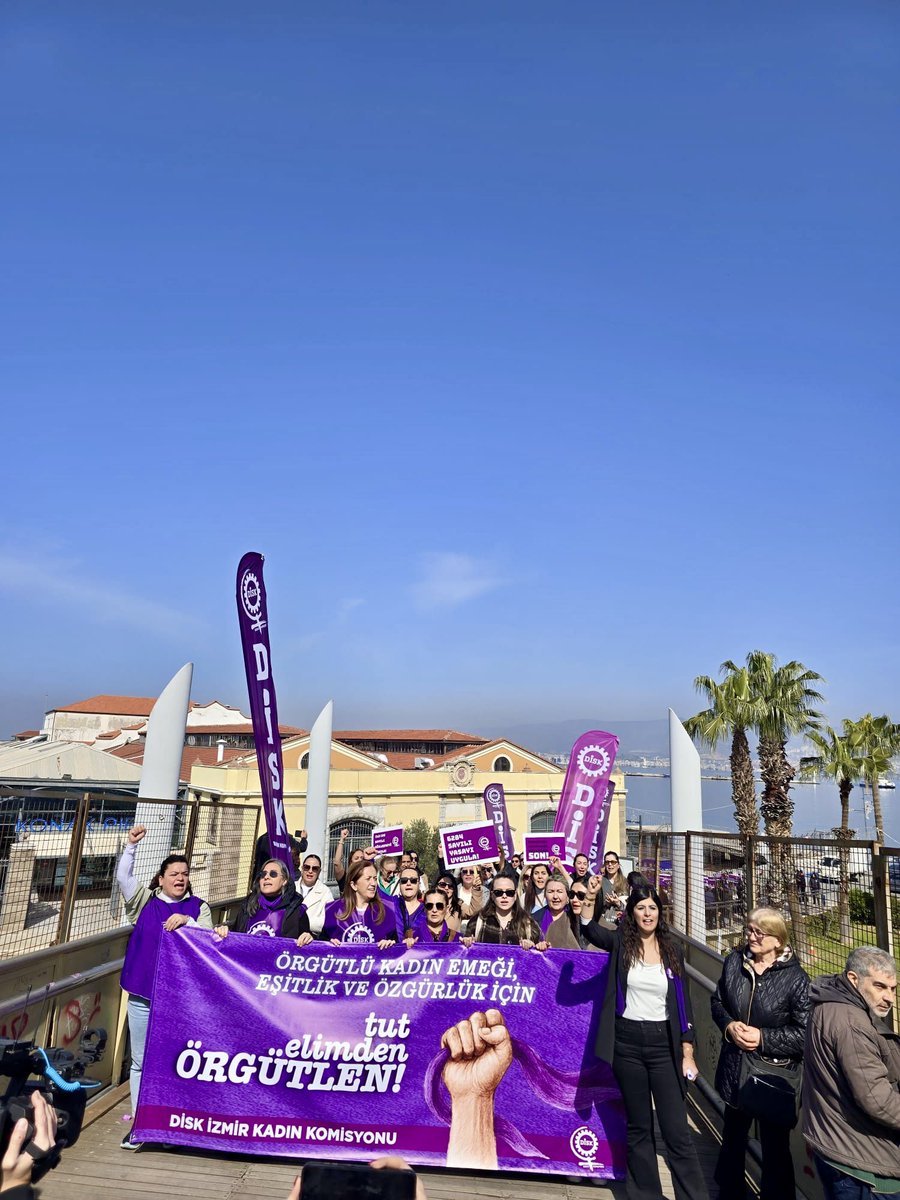 8 Martta Alanlardayız✌️
Bayraklı ve Buca Kadınları Yüreğinizin Alanlarda ki Karşılığına Sonsuz Teşekkürler ✌️