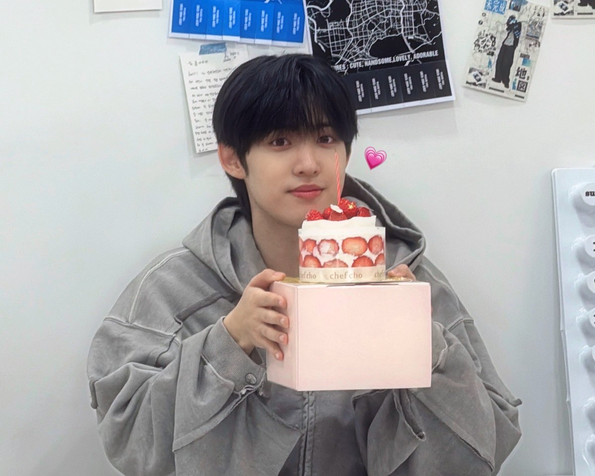 chuu3seo's tweet photo. 우리규민이 너무너무 기여워요 ｡｡
생일 왕왕 축하해🎂💗
#도하 #DOHA #나규민
#미완성의지도 https://t.co/aNFJi8aIUO