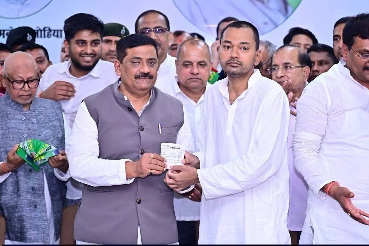 MKChaudharyJDU's tweet photo. जन सेवा के कर्तव्य पथ पर एक नई शुरुआत करने के लिए निशांत भैया को हार्दिक बधाई एवं शुभकामनाएं.!💐💐
#NishantKumar #NitishKumar #Jdu #JanataDalUnited #BiharPolitics #Bihar 
@NitishKumar @Jduonline @JDU_India @YouthJDU @JDUUmeshSingh @AshokChoudhaary @Priyank06290257 https://t.co/ODAmD27TPu