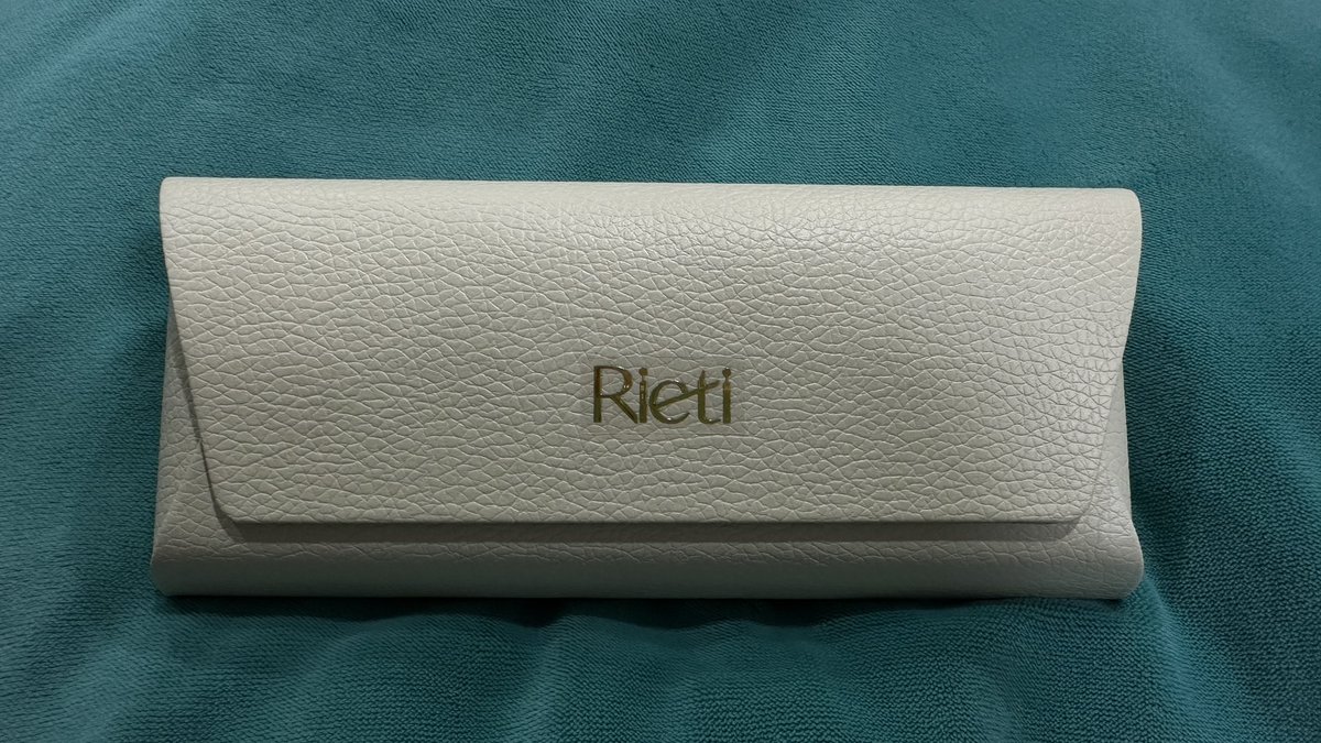 beankwe's tweet photo. ส่งต่อ✨
—แว่น RIETI รุ่น TESORO C3 สี IVORY
พรีมายังไม่เคยใส่ของจริงสวยมากกก อุปกรณ์มีตามภาพเลยค่ะ
ปล่อย 500 รวมส่งแฟลช (ราคาเต็ม1,xxx)
นัดรับ mrt สีลม / bts ศาลาแดง-คูคต🚂
#ส่งต่อ #เสื้อผ้ามือสอง #แว่นมือสอง #แว่นrieti #rieti #พรีออเดอร์เกาหลี #พรีเกาหลี https://t.co/aS3VclIEtF