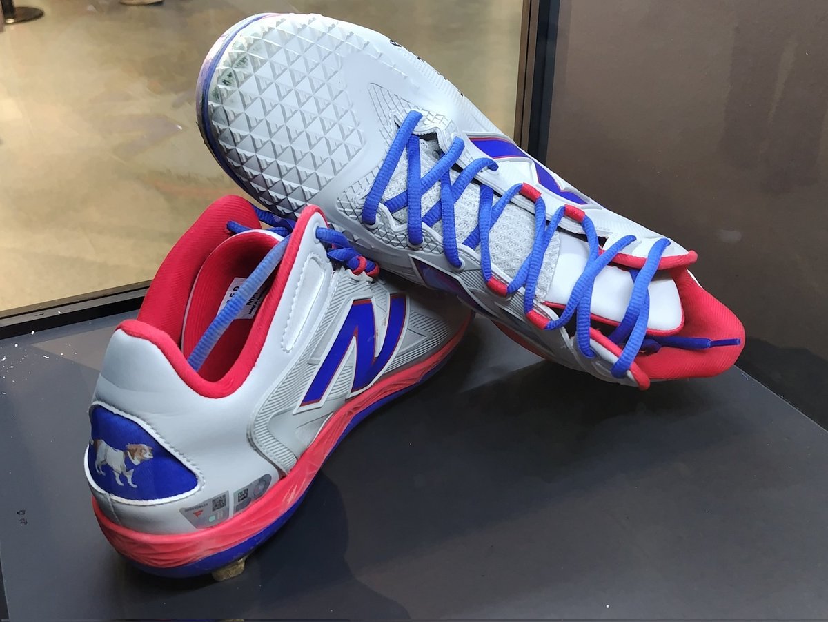 taimaidayo's tweet image. デコピン愛が凄い！

2パック買って見せ場がなかったから泣きの1パック買ってかろうじて大谷翔平選手出た

#Topps #ToppsWBC