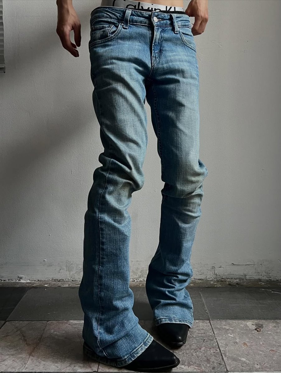 male twted tweet media