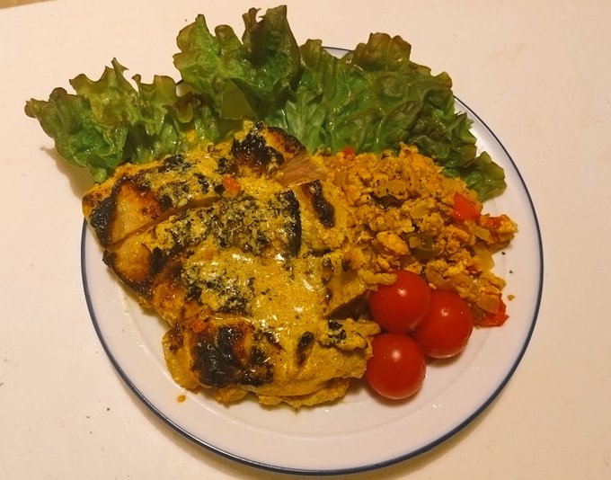 今日の晩飯
タンドリーチキンとエッグブルジ 
