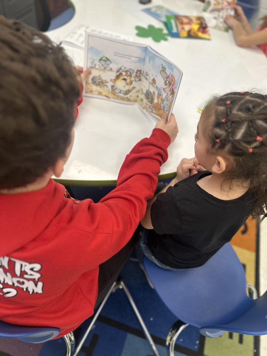 Fabulous1stCMS's tweet image. Wrapping up Read Across America with our amazing 4th grade buddies! 📚✨
Nothing better than buddy reading, big smiles, and sharing our love for books together. 💙📖 #ReadAcrossAmerica #BuddyReading @NicoleMusarra @husservp @CMSmtolive