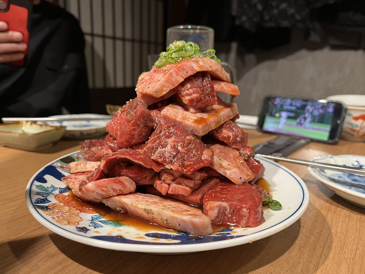 WBC見ながら肉を楽しむ