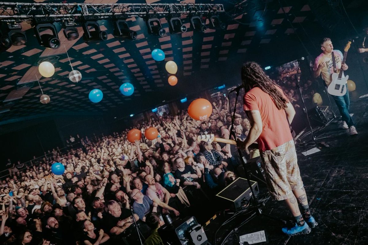 Chris DeMakes tweet media