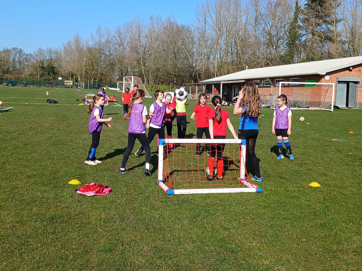 Long Field Spencer Academy tweet media