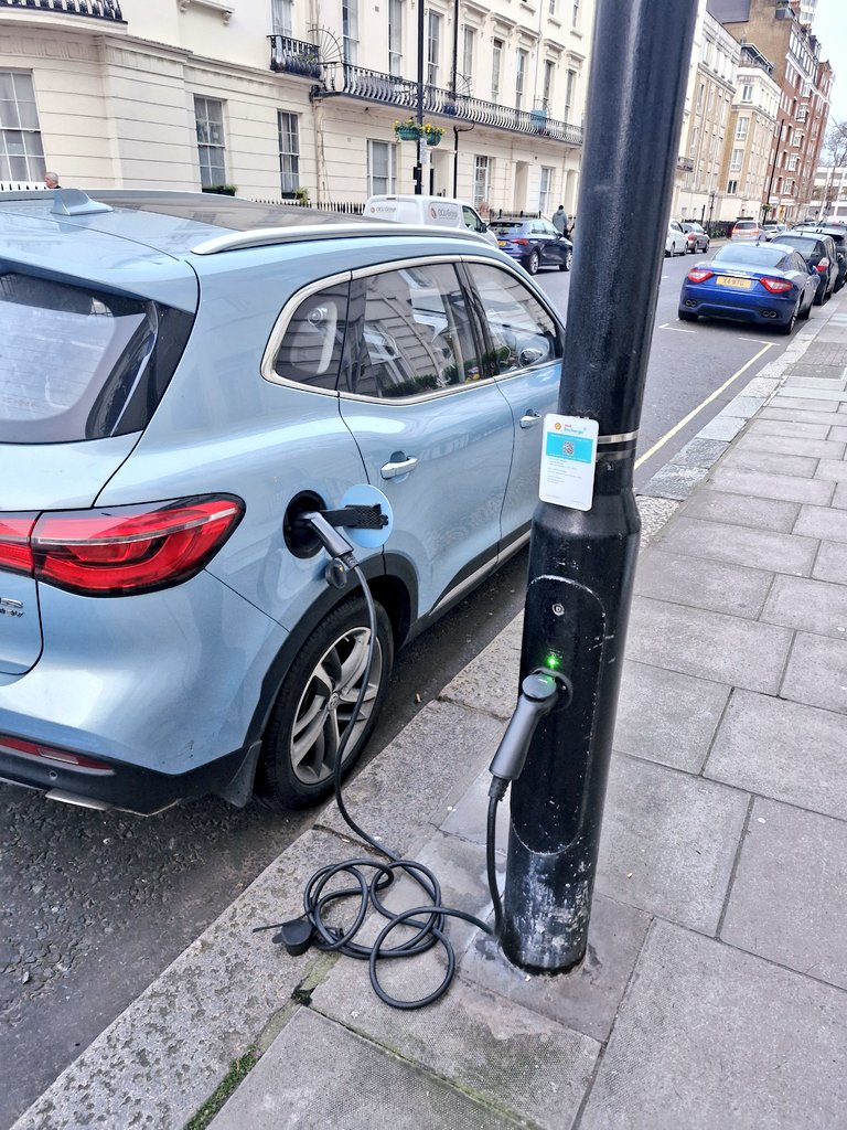 Doktor Eder tweet media