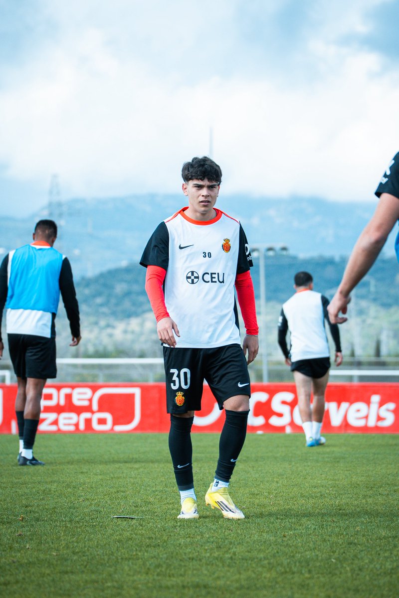 Tot preparat a la Ciutat Esportiva ✅

#MallorcaB 🆚 #SonCladera