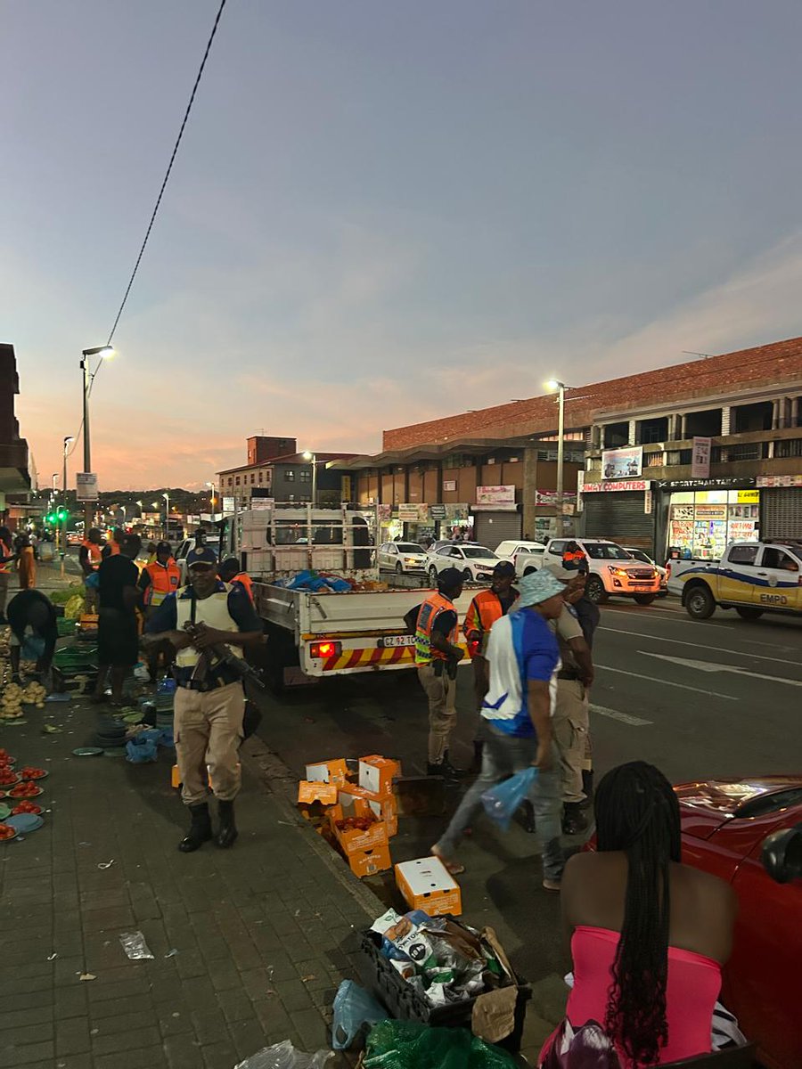 IOL's tweet photo. The EMPD By‑Law Compliance Unit carried out a late‑night operation in Benoni and Wattville, confiscating goods from illegal traders and non‑compliant permit holders. https://t.co/vwosM1qBoJ
📷: Supplied
#EMPD #Benoni #Wattville #goods #confiscating #illegal #traders https://t.co/S0hYO4dAuF