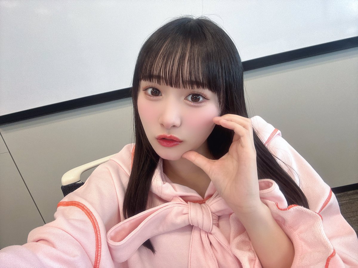 yamano_arisu's tweet photo. オンライン個別お話し会
ありがとうございました☺️💖

とても幸せな時間でした꒰ᐡo̴̶̷̤๑o̴̶̷̤ᐡ꒱
ストレートヘアーにしたよ☆
#ニアジョイ https://t.co/Y2XLyr70qx