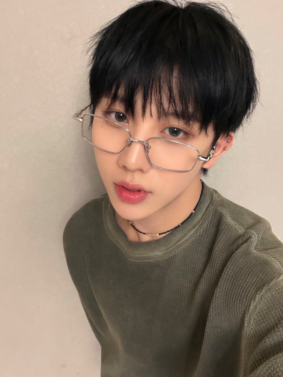 🖤🤓🖤

#8TURN #에잇턴 #エイトターン
#윤규 #YUNGYU #ユンギュ