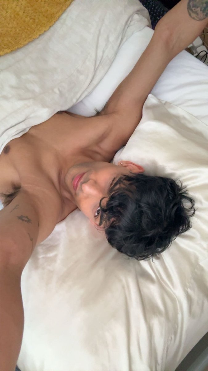 Shreshth ☀️ tweet media