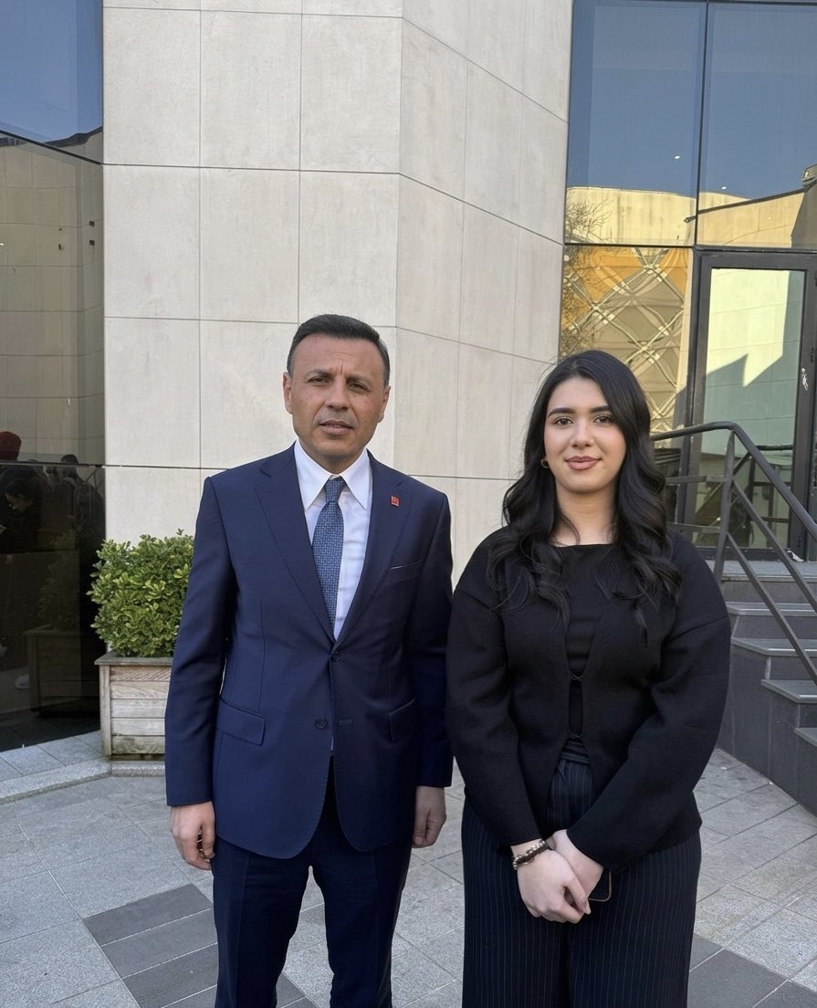 silayildizz62's tweet photo. İstanbul İl Başkanlığımızın Sivil Toplum Kuruluşları ve Hemşehri Dernekleri Komisyonu tarafından düzenlenen “Gerçekleri Bilmeye Hakkınız Var” Hemşehri Buluşması Panelinde, İstanbul İl Başkanımız Sayın @ozgurcelikchp ile bir araya geldik. https://t.co/C1U5hvWoSM