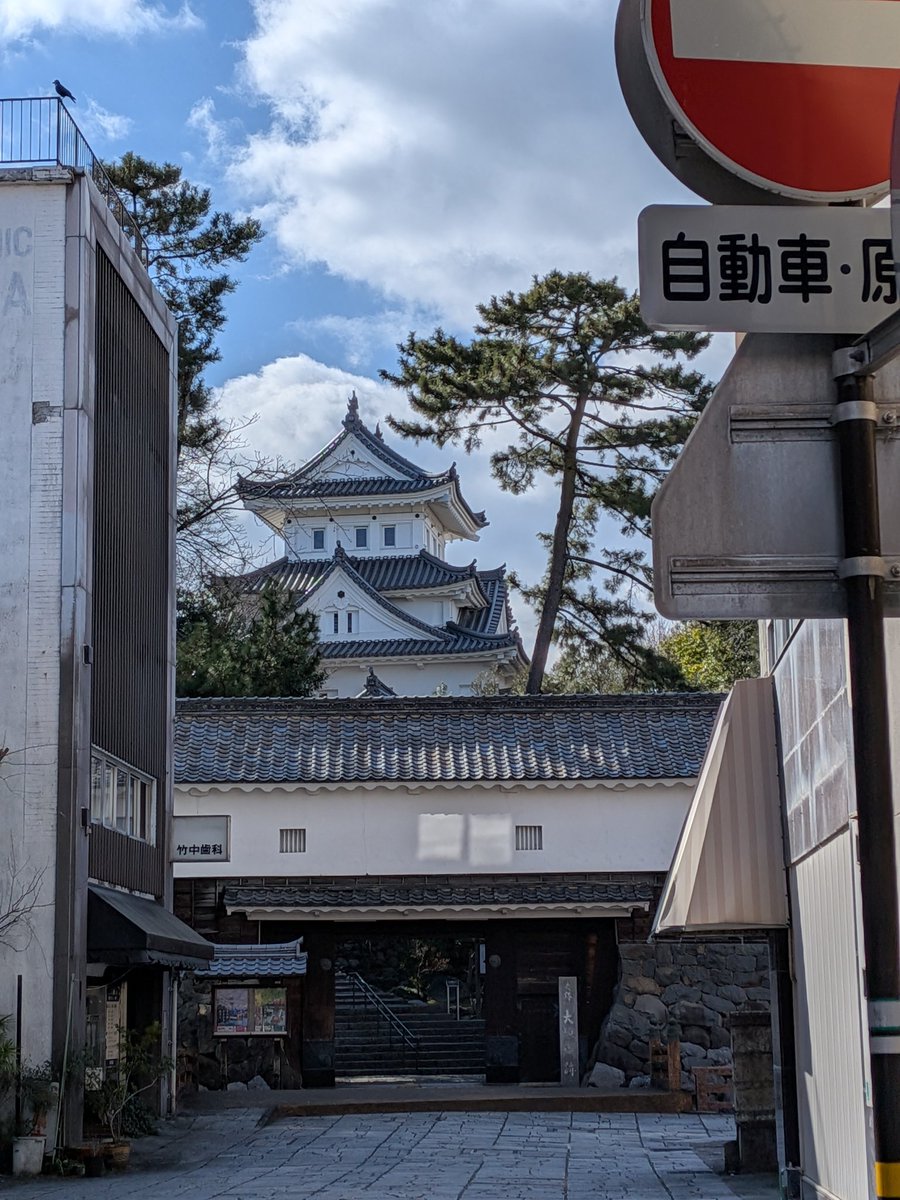 t7k38H91g7jA7qS's tweet photo. hi storyのカードもらいに4ヶ所回りました
大垣城　墨俣一夜城　めっちゃ良かった
スタートデッキも追加で買った
関ケ原のと合わせて3つ目
#HiStore https://t.co/E0ar4KYGe7