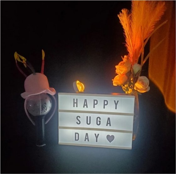 ˚₊❥ 𝐻𝐴𝑃𝑃𝑌 𝑀𝑖𝑛𝑀𝑎𝑟𝑐ℎ ⋆* 🎁1️⃣
﹋﹋﹋﹋﹋﹋﹋﹋﹋﹋﹋﹋﹋﹋
생일에 빠질 수 없는 케이크를 2분께 드립니다

🐱 only RT / 국내 주소 필수 / 선물코드 전달
🐱 3/11 당발

⋆⸜⊹₊ 𝐇𝐚𝐩𝐩𝐲 𝐁𝐢𝐫𝐭𝐡𝐝𝐚𝐲 ¨̮⑅*⸝⋆
    𝐌𝐲 𝐟𝐨𝐮𝐫 𝐬𝐞𝐚𝐬𝐨𝐧𝐬, 𝐲𝐮𝐧 𝐤𝐢