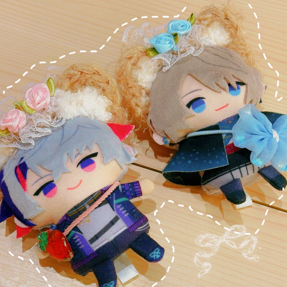 mimimi_amam's tweet photo. 友達のぬいちゃんがつけてくれた♡
にじぱぺにぴったりサイズだった！ https://t.co/nGhWwDBySn