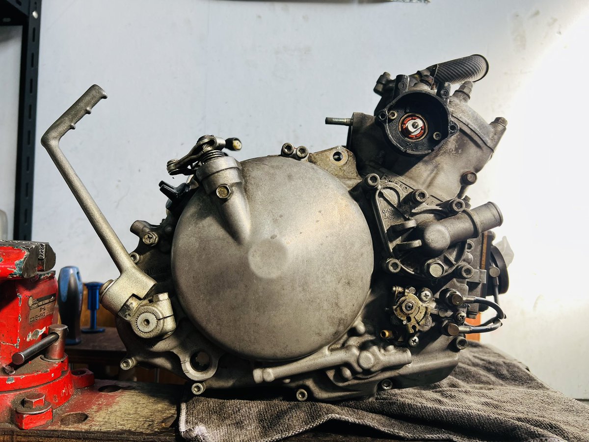 2T PROJECT tweet media