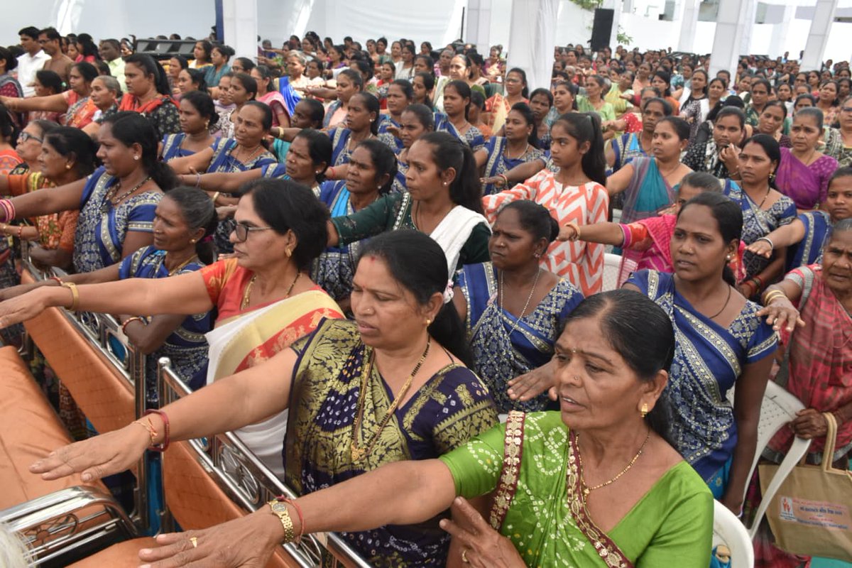 patelishwarsinh's tweet image. આંતરરાષ્ટ્રીય મહિલા દિવસના અવસરે સમગ્ર દેશમાં “જલ મહોત્સવ 2026” નો પ્રારંભ માન. કેન્દ્રીય જલશક્તિ મંત્રી શ્રી @CRPaatil  જીના સંસદીય ક્ષેત્ર નવસારીથી, તેમની પ્રેરક ઉપસ્થિતિમાં થવો એ આનંદ અને ગૌરવની વાત છે.

#JalMahotsav2026
#Govt #JalJeevanMission
#IshwarsinhPatel @jaljeevan_