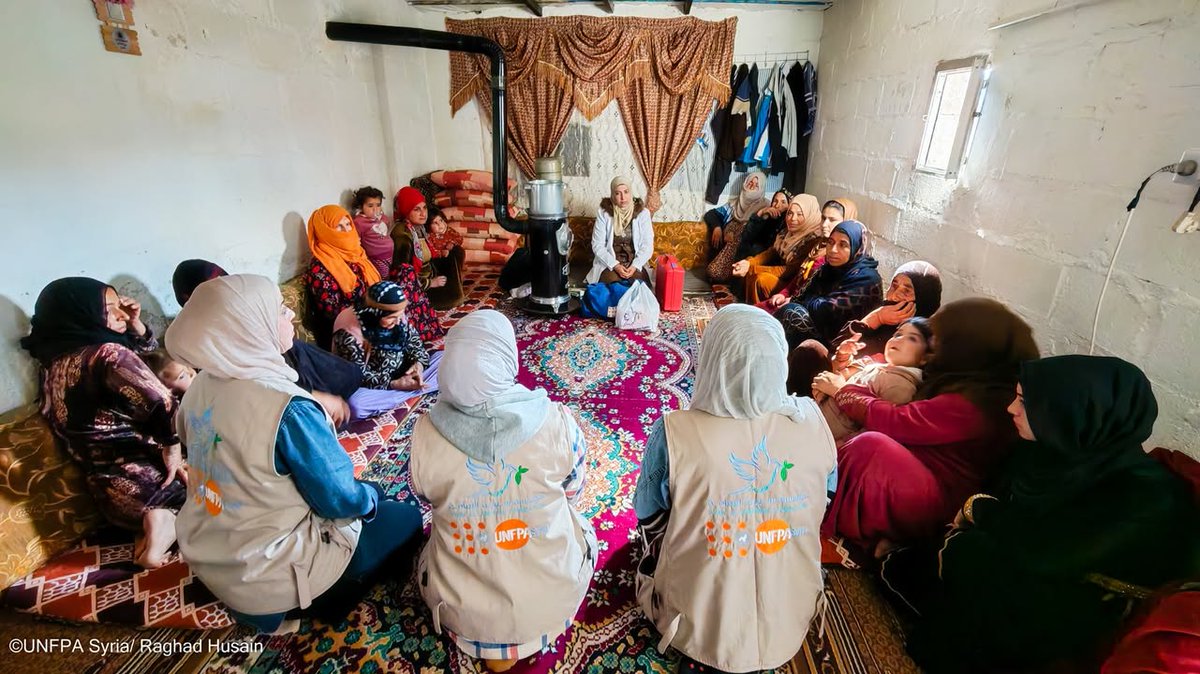 SyriaUnfpa's tweet image. In Washo Kani Camp, 16,000+ people—mostly women &amp;amp; children—seek safety after recent violence in #NortheastSyria. 💙 UNFPA mobile teams provide healthcare, meds, psychosocial support, &amp;amp; hygiene/winter kits. “Your support means a lot,” says Sabah. #UNFPA #Humanitarian