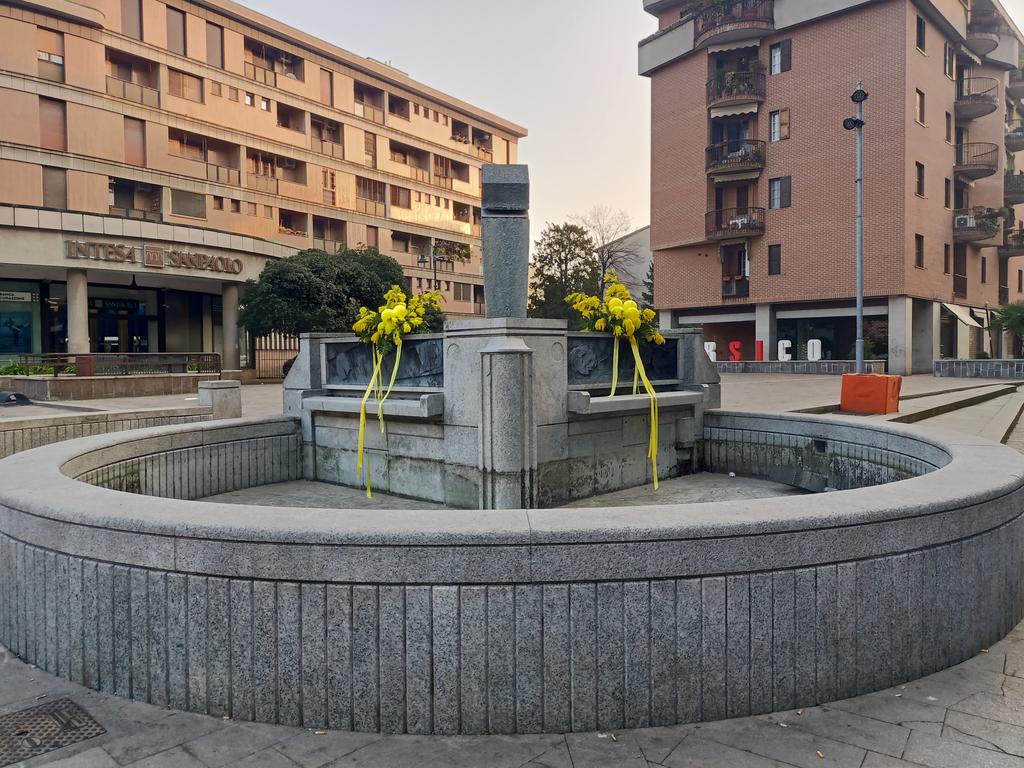 Auguri donne, dalla bella CORSICO ❤️