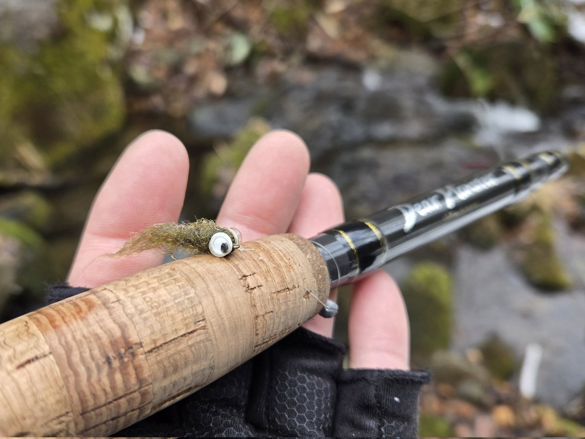 今日はいにしえの毛鉤で釣りを楽しんできました。