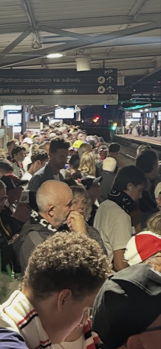 rodeckholdt's tweet image. @Jacquifelgate 80 thousand people trying to leave Richmond station after the saints pies game with half as many trains . Packenham Cranbourne lines now bypass Richmond