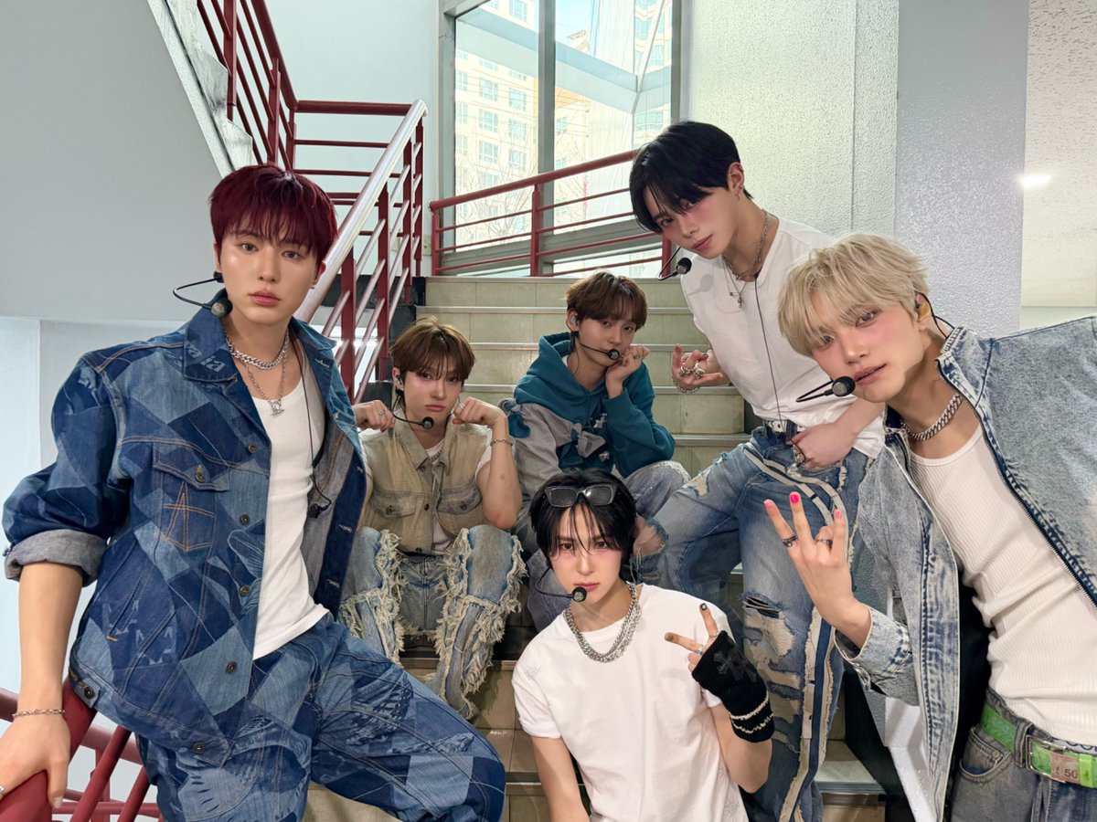 _official_DD's tweet photo. [📸] 260308 완료

#DAILYDIRECTION #DD #데일리디렉션
#RBDB #ROOMBADOOMBA #FIRST_DELIVERY https://t.co/1nU3H6tYRr