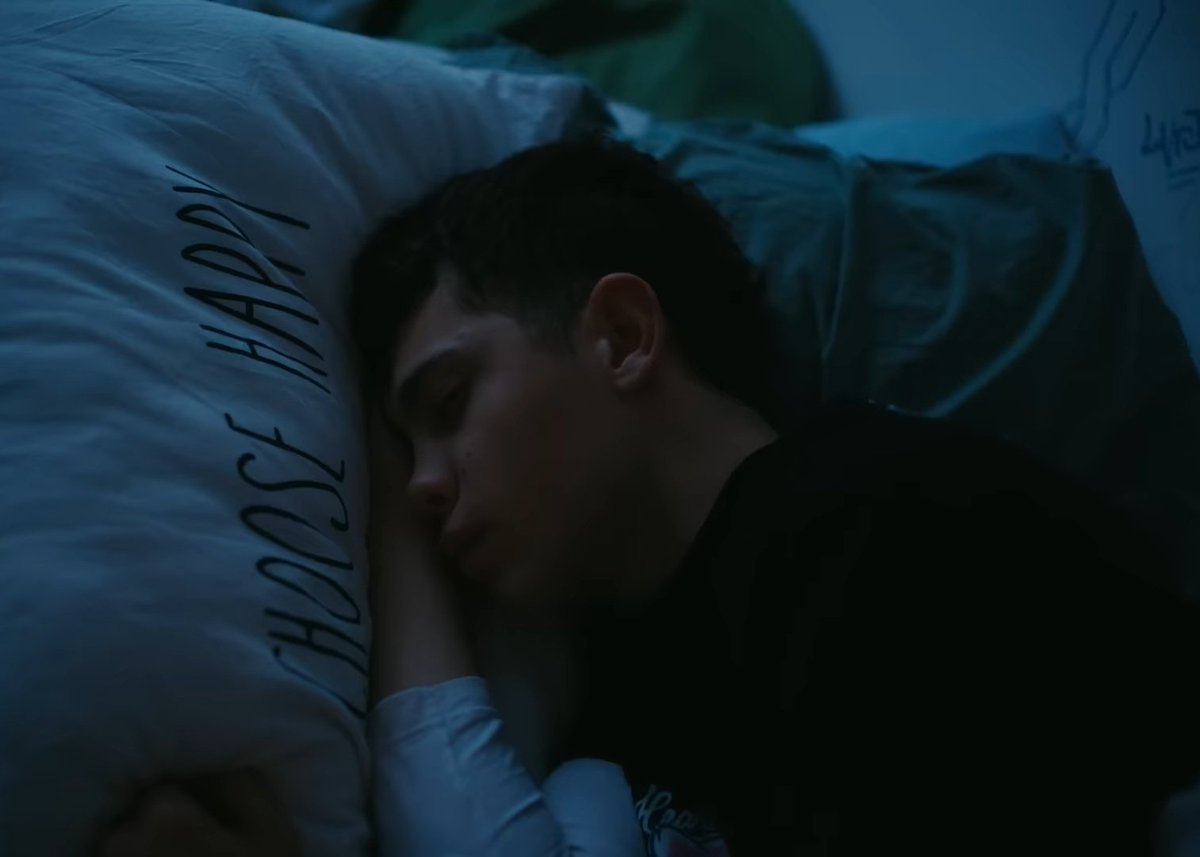 ntinaaa13's tweet photo. He woke up smiling with Ivan next to him in the same dark room he was dreaming about him 2 months ago 🥹😭❤️‍🩹❤️‍🩹❤️‍🩹❤️‍🩹 #sramhr https://t.co/dykvzUnZoe