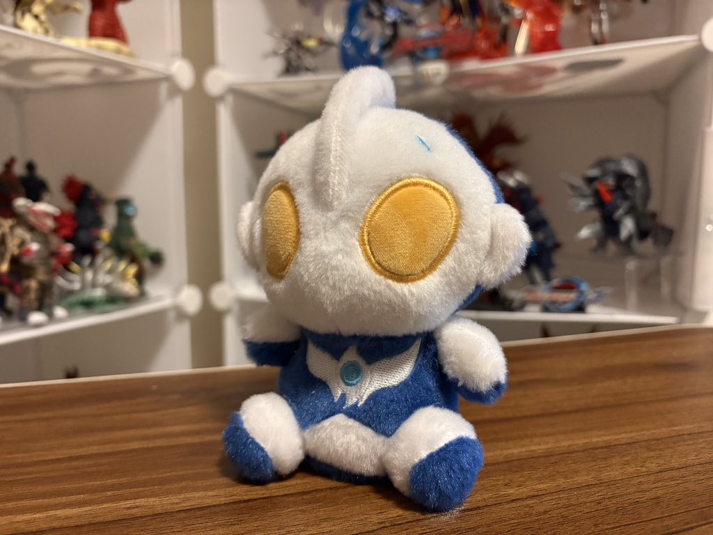 ふわふわお座りぬいぐるみ ウルトラマンコスモス もはや唯一の再販され