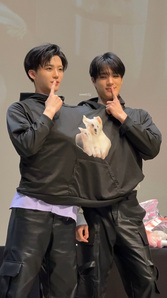 아따 :3 tweet media