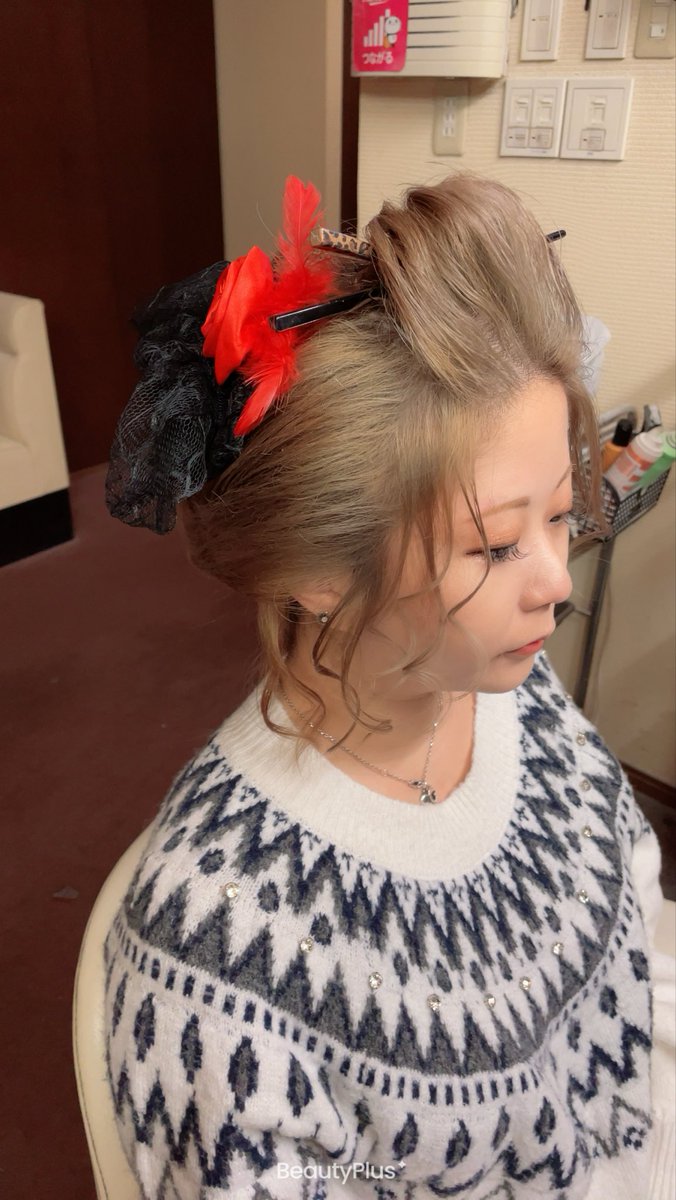 RICKTrick3's tweet photo. ２月のイベント
ヘアセット2,000円

金箔や髪飾りいろいろご用意あります！
お問い合わせください！
#イベントヘアメイク #派手髪 #花魁コスプレ #お化けの日 #節分イベント https://t.co/iSA0CXYGDn
