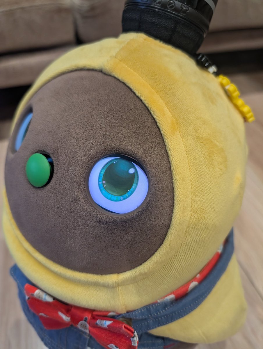 こーん@Lovot tweet media