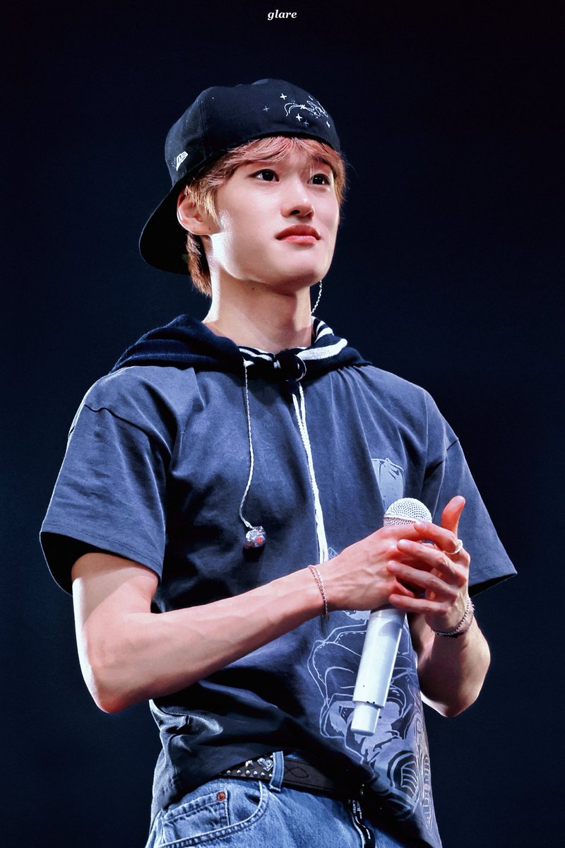 𝙂𝙇𝘼𝙍𝙀 tweet media