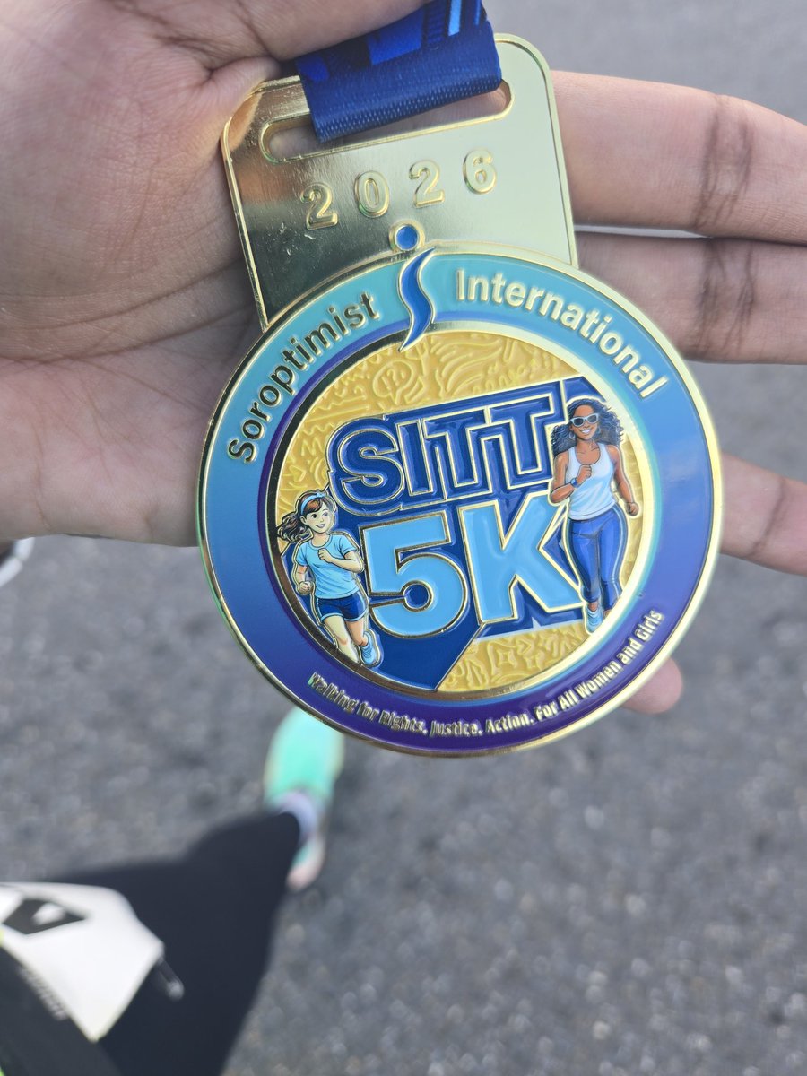 Geordaina tweet media