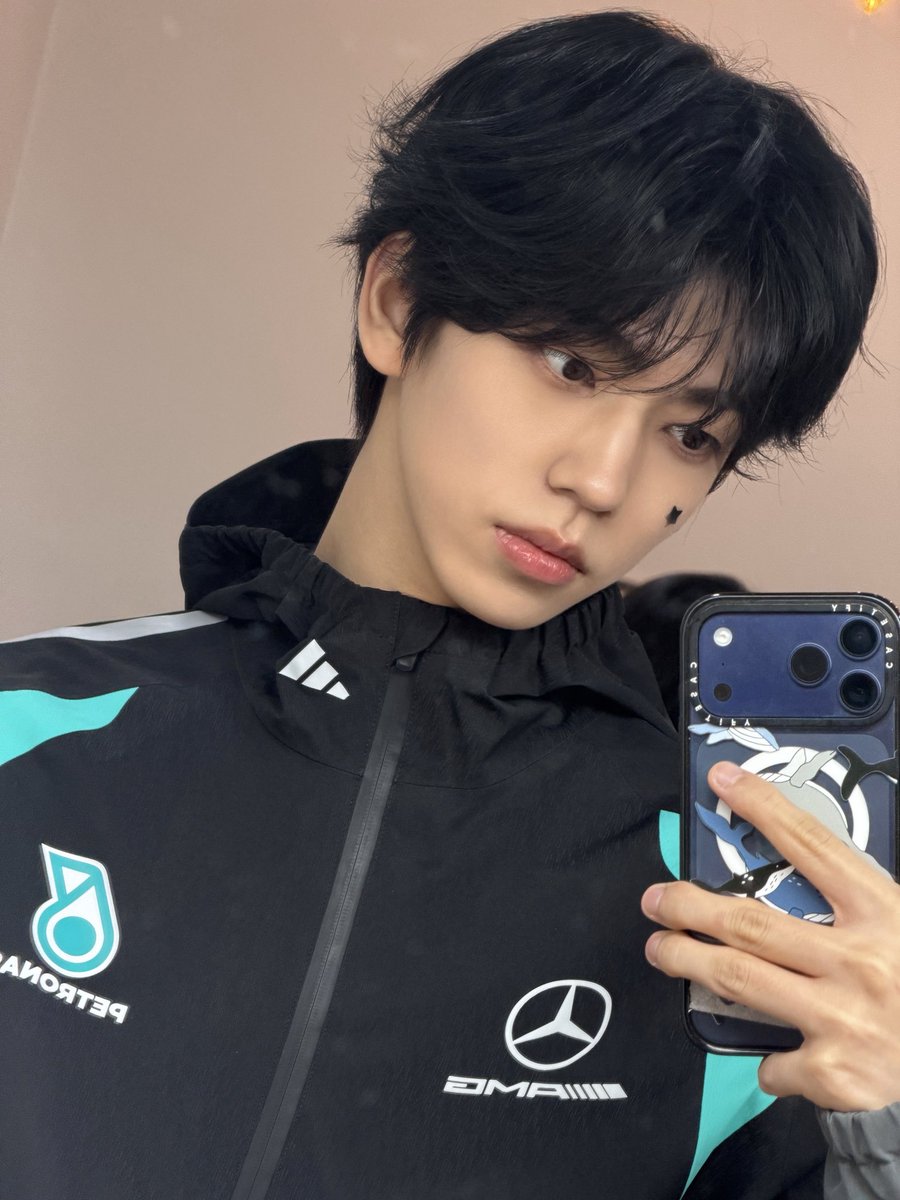 MEMBERS_8TURN's tweet photo. Oh my Mercedes‼️, let's go!!!!!
Box Box Box

#8TURN #에잇턴 #エイトターン
#해민 #HAEMIN #ヘミン https://t.co/XCpihyZ8Eh