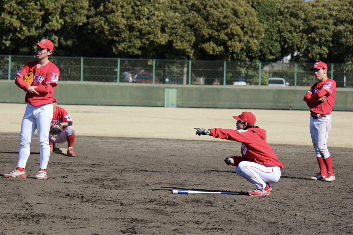 maisamaaaa's tweet photo. ⚾️
人それぞれ違う
考え方も、感じ方も、経験も、やってきた環境も違う

だからこそ会話をする

想いは
伝えなければ伝わらない

想いは
聴かなければ分からない

話すけど、聴く
聴くけど、話す

そうやって
少しずつ、少しずつ
共通認識を増やしていく

それが
チームになるということ
#コミュニケーション #チームビルディング #聴く力 #社会人野球クラブチーム #野球