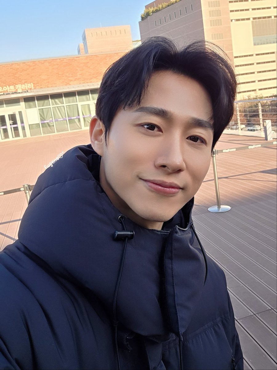 luv_mint_'s tweet photo. 모션포토 좋은 기능이네ㅋㅋ
((올릴줄 모름)) ㅋㅋㅋㅋㅋㅋㅋㅋ
#신성민 #역시잘생♡ https://t.co/j4fCg6N61Y