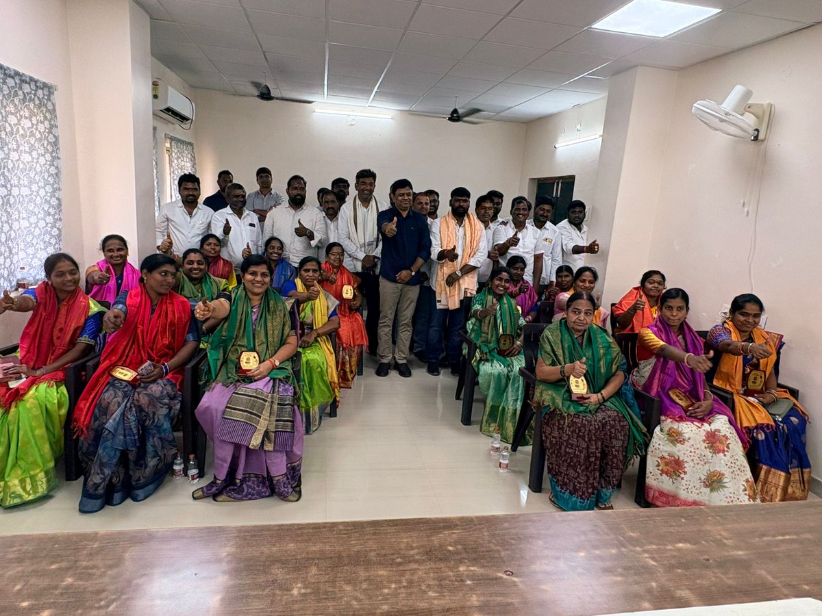 MC_Jammikkunta's tweet photo. As part of the International Women's Day program, Felicitated municipal women councilors, sanitation workers, and municipal women staff 
@SwachhBharatGov @MoHUA_India 
@tksreedevi @cdmatelangana @TelanganaCMO @RoopaMishra77
@Collector_KNR 
@aclb_knr https://t.co/4RQ6Hlp3Sj