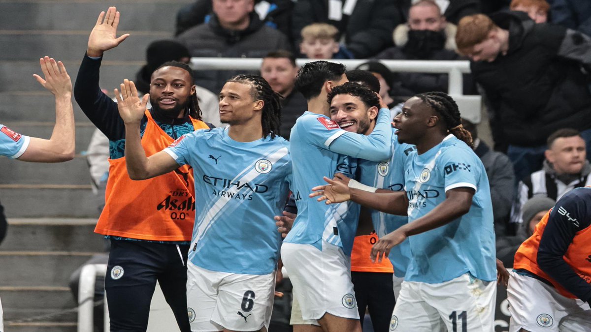 David Walker tweet media