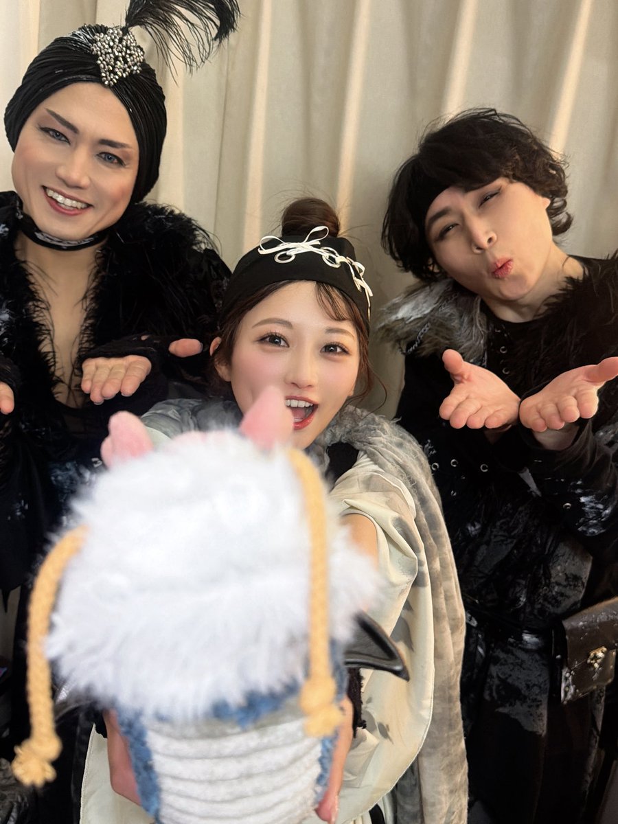 saori_otaki's tweet photo. 劇団壱劇屋東京支部
舞台「BOOK」全5巻
千秋楽。無事に閉じました📚

550分のものすごい作品。
今までにない経験をしました。

フランチェスカとして
BOOKの世界を
生きることができて幸せでした💎

ご観劇いただいた皆様もよき物語を🪽

#壱BOOK https://t.co/tbMGOET8tw