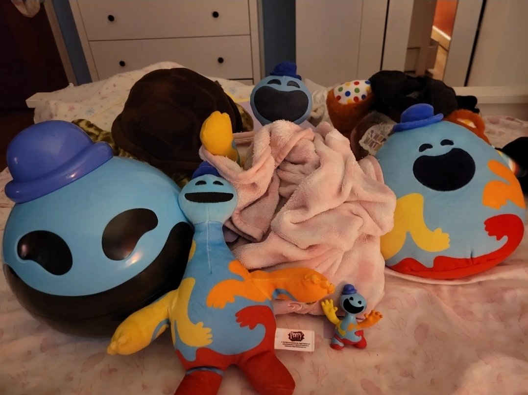 Connie The Cryptid Girl tweet media