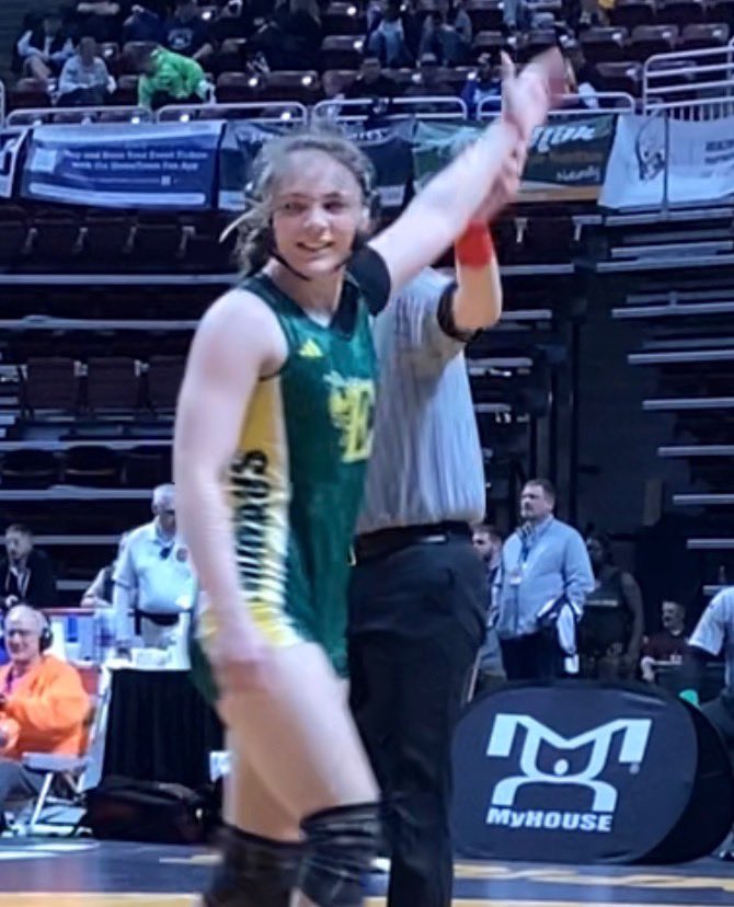 _EHSAthletics's tweet photo. Representing Emmaus Hornets at the state meet…Olivya, 4th place finish…outstanding wrestler and leader, Congratulations @EHS_Hornets @EastPennSD https://t.co/eF93cS4eXS