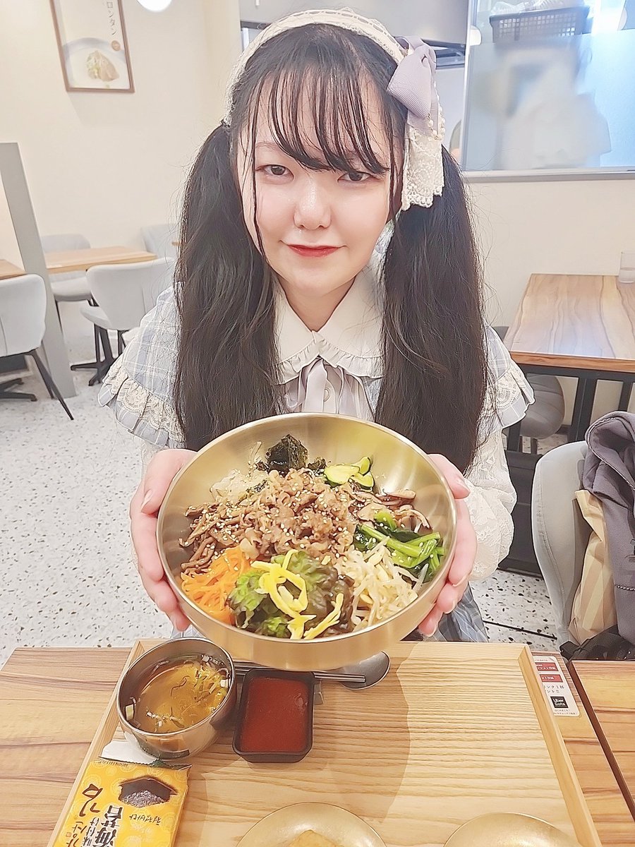 初めて食べた韓国ビビンバ🇰🇷
そして珍しくおろしてる🎀