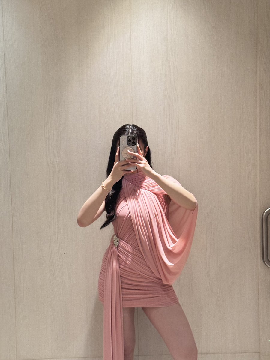 เซลฟี่ของจ๋อง🤳🏻💞

SWEET MOMENT WITH GINNY
#NewtaminsXGinny